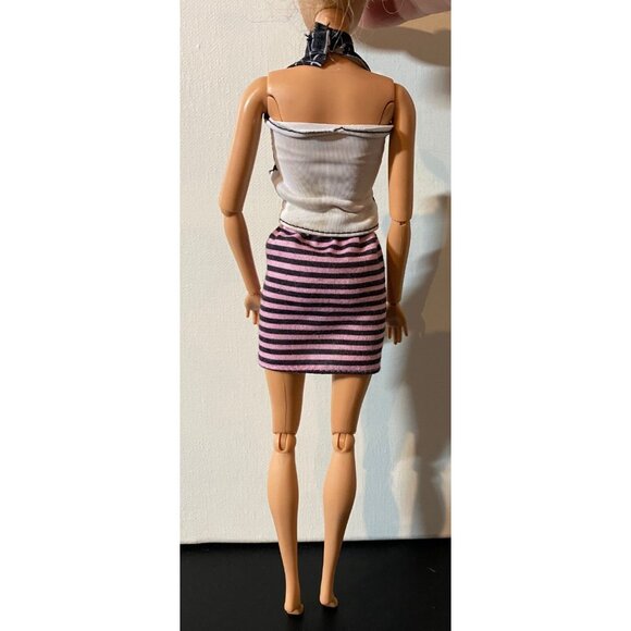 Mattel Barbie Fashionistas Swappin' Styles Sweetie Doll T7415 2010 - Picture 6 of 11